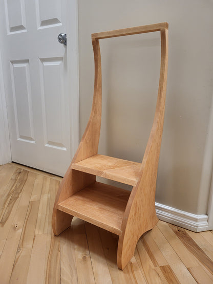 Step Stool with Handle