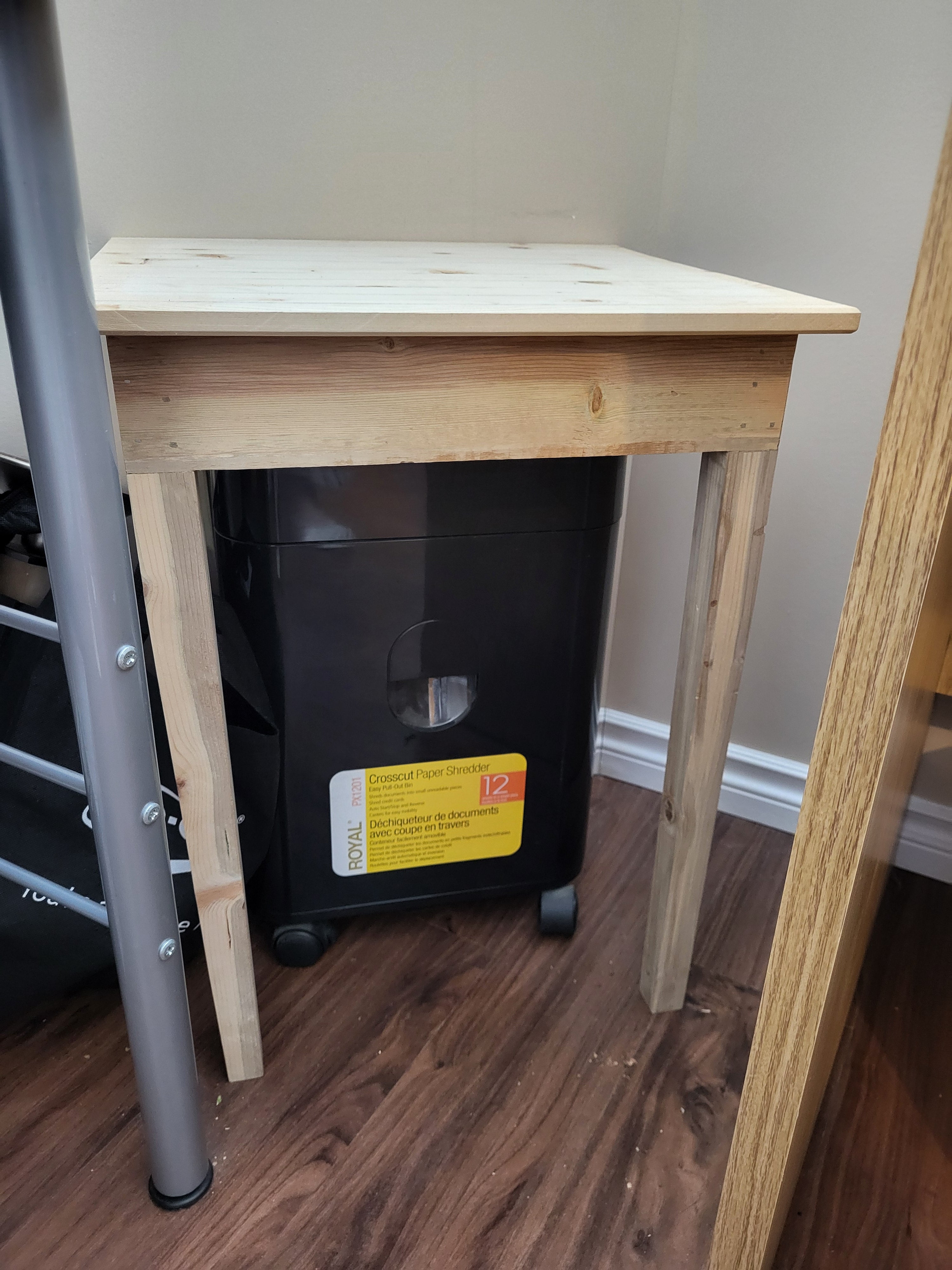 Basic Side Table – Creative 'N Custom Woodworks