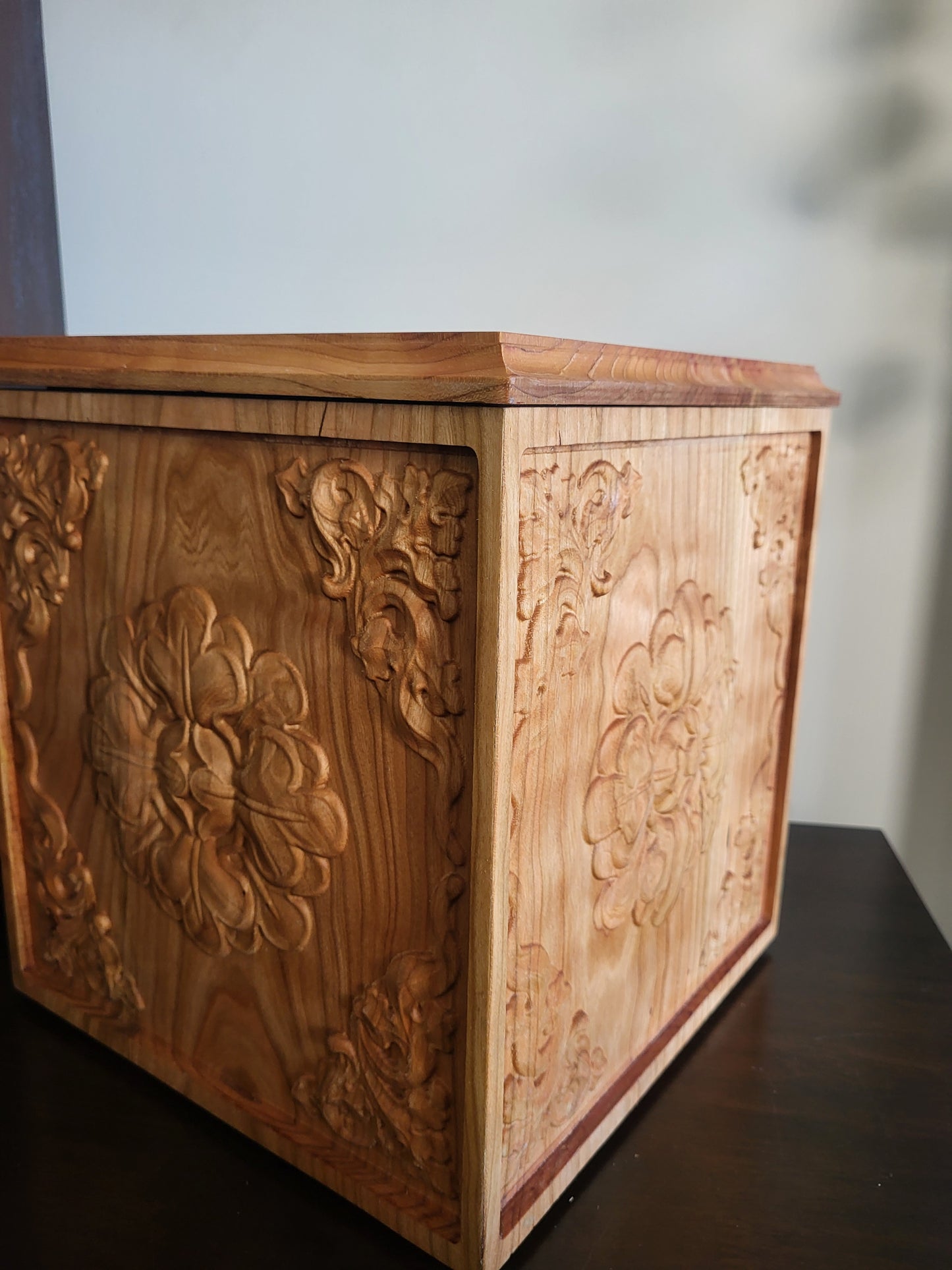 Urn (Cremains Box)